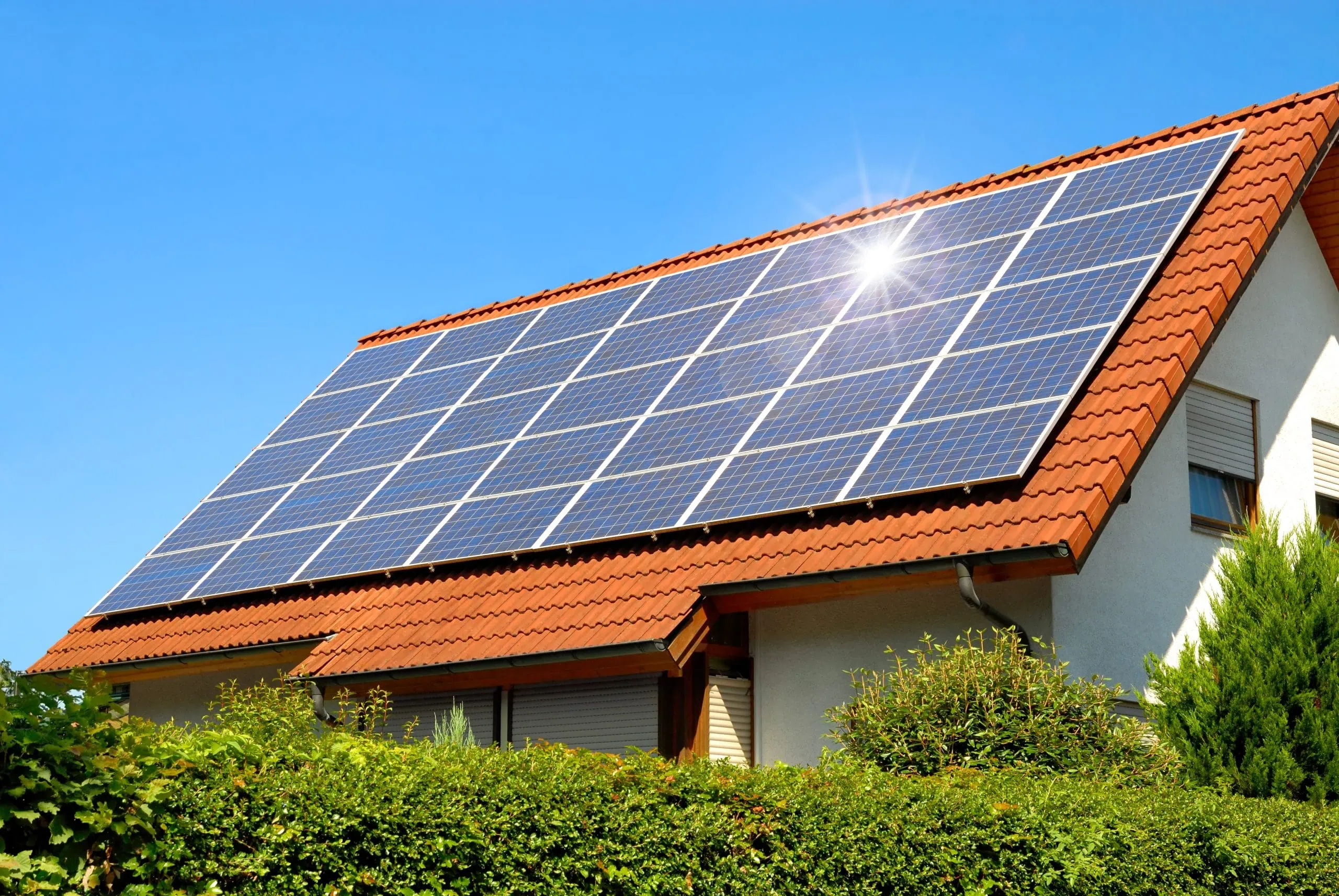 ¿Cuánto puedo ahorrar con placas solares en Málaga?
